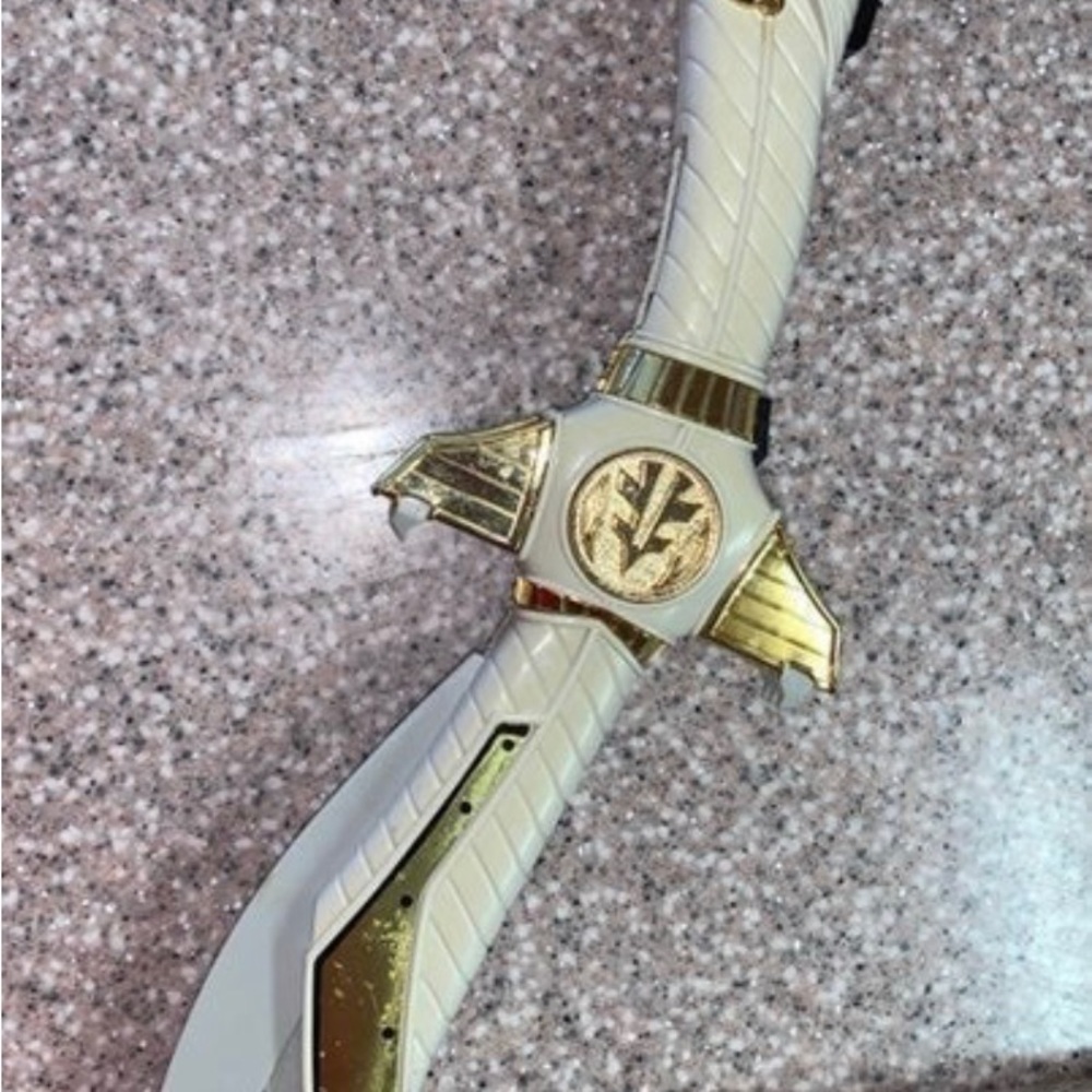 MMPR WHITE RANGER TIGER SWORD